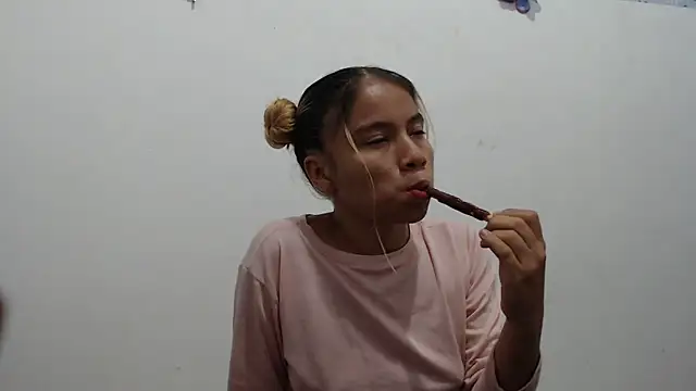 Naomi991 online show from 03/06/25, 09:09