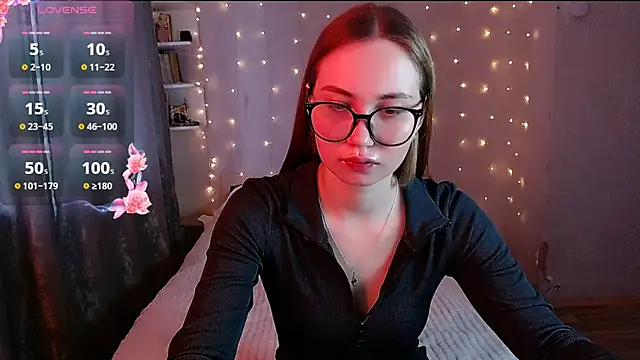 Snapshot of Miya_Mark chatting on 01/28/25, 12:22 Miya Mark online show from 01/28/25, 12:22