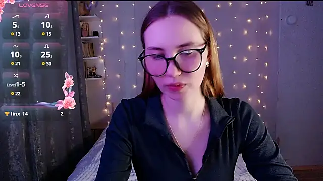 Snapshot of Miya_Mark chatting on 03/04/25, 02:32 Miya Mark online show from 03/04/25, 02:32