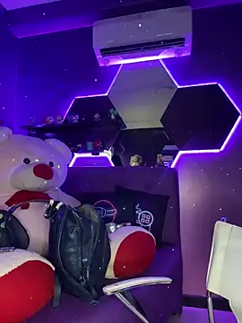 Belliinda 21 online show from 03/07/26, 04:34