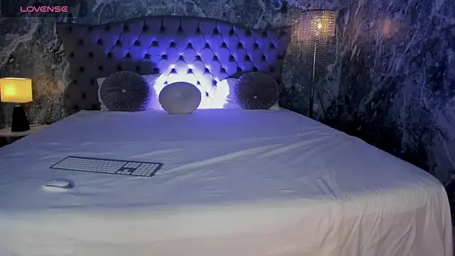 Belliinda 21 online show from 04/27/26, 06:50