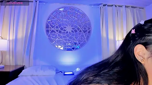 Belliinda 21 online show from 12/15/25, 06:58