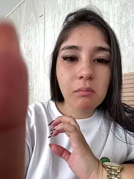 Belliinda 21 online show from 04/15/26, 06:01