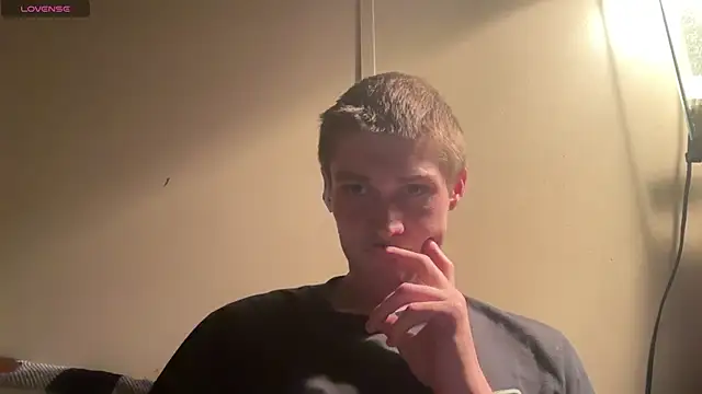 Snapshot of anomalies_ig chatting on 04/03/26, 03:46 anomalies ig online show from 04/03/26, 03:46