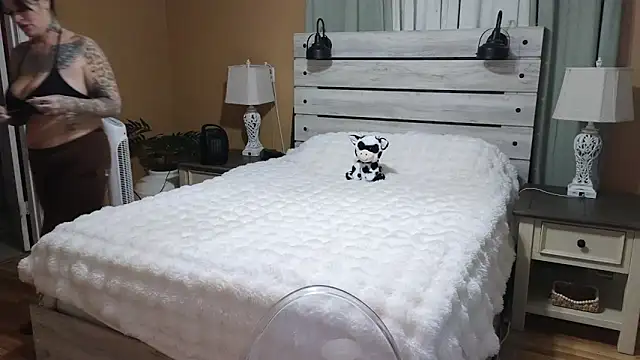 TexasTattooedHouseWife online show from 12/04/25, 03:22