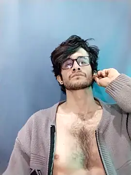 Loggan donnelly online show from 04/12/26, 03:43