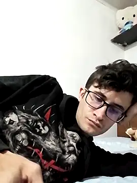 Loggan donnelly online show from 12/16/25, 08:57