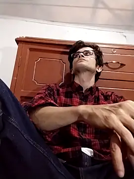 Loggan donnelly online show from 03/31/26, 10:01