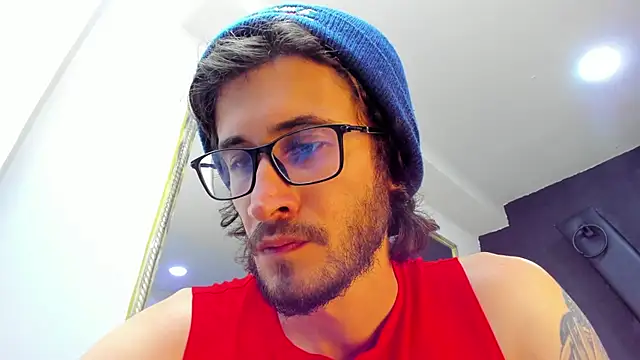 Snapshot of Loggan_donnelly chatting on 03/17/25, 11:24 Loggan donnelly online show from 03/17/25, 11:24