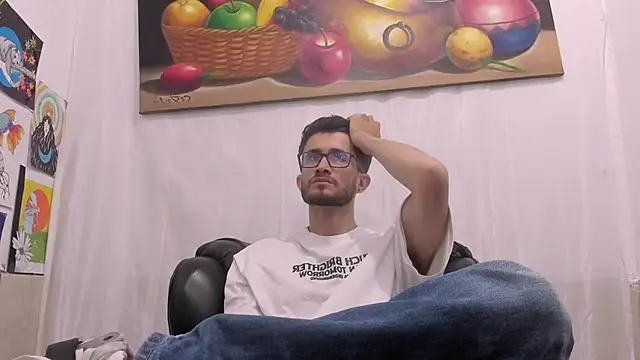 Snapshot of Loggan_donnelly chatting on 05/19/26, 02:51 Loggan donnelly online show from 05/19/26, 02:51