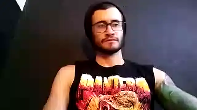 Snapshot of Loggan_donnelly chatting on 10/18/25, 07:16 Loggan donnelly online show from 10/18/25, 07:16