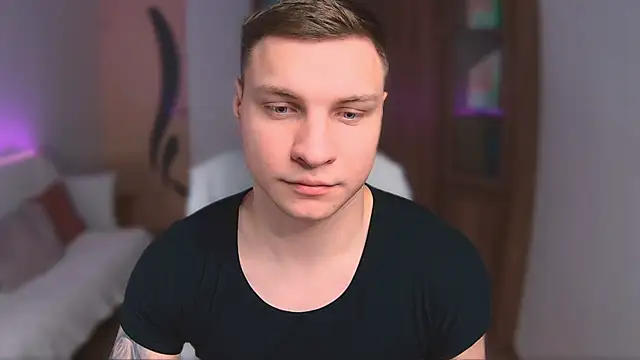handsome guy01 online show from 03/08/25, 04:01