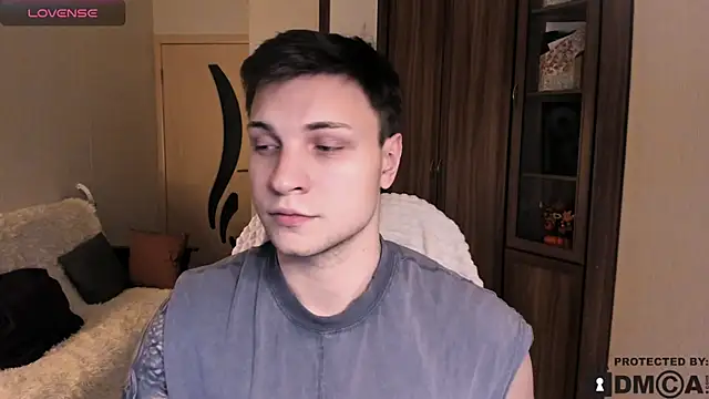 handsome guy01 online show from 11/17/25, 08:24