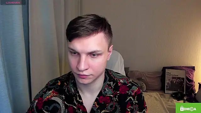 Snapshot of handsome_guy01 chatting on 05/12/26, 09:43 handsome guy01 online show from 05/12/26, 09:43