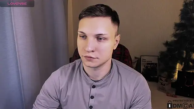 Snapshot of handsome_guy01 chatting on 01/09/26, 12:17 handsome guy01 online show from 01/09/26, 12:17