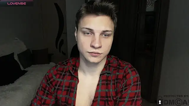 handsome guy01 online show from 11/24/25, 09:37