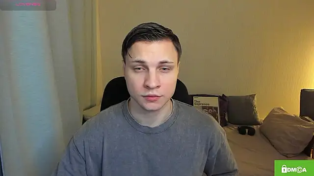 Snapshot of handsome_guy01 chatting on 02/23/26, 04:40 handsome guy01 online show from 02/23/26, 04:40