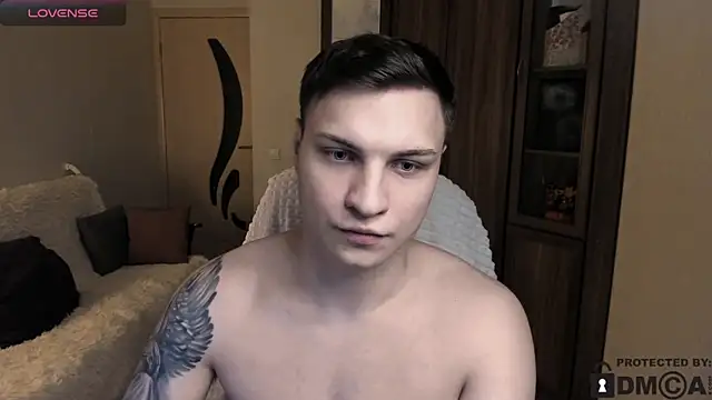 handsome guy01 online show from 11/08/25, 05:44