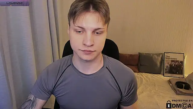 Snapshot of handsome_guy01 chatting on 02/04/26, 09:54 handsome guy01 online show from 02/04/26, 09:54