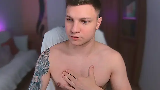 handsome guy01 online show from 03/08/25, 10:24