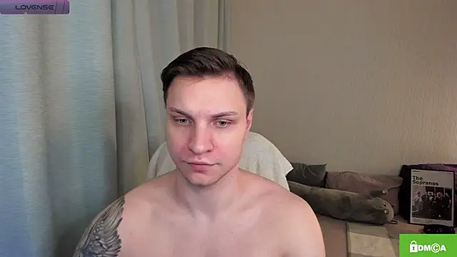 handsome guy01 online show from 06/12/26, 09:23