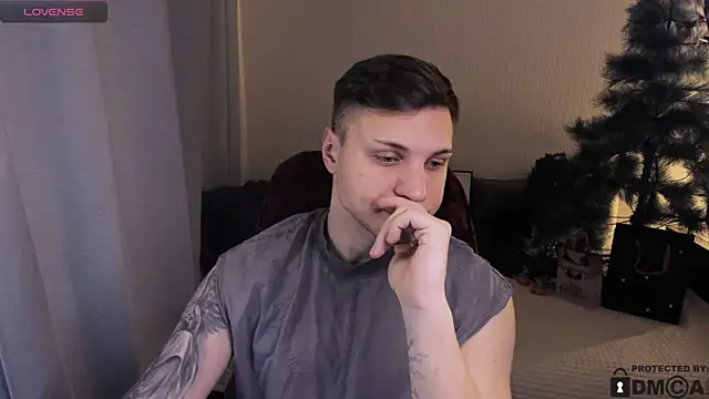 Snapshot of handsome_guy01 chatting on 01/17/26, 12:15 handsome guy01 online show from 01/17/26, 12:15