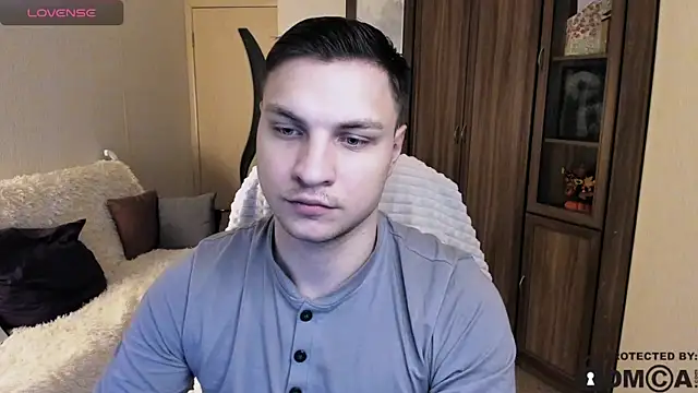 handsome guy01 online show from 10/25/25, 07:36