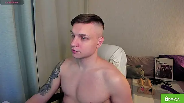 handsome guy01 online show from 04/12/26, 06:44