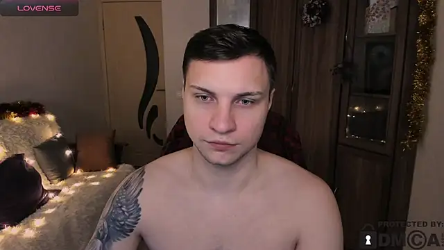 handsome guy01 online show from 11/28/25, 12:05