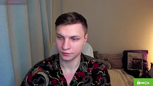 Snapshot of handsome_guy01 chatting on 05/14/26, 04:20 handsome guy01 online show from 05/14/26, 04:20