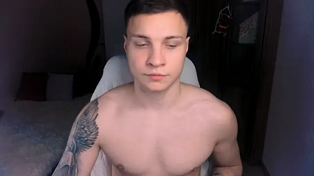 handsome guy01 online show from 12/30/24, 12:11