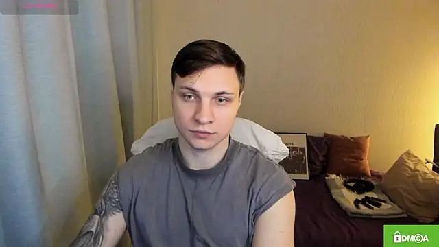 handsome guy01 online show from 03/04/26, 10:06