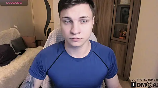 handsome guy01 online show from 11/19/25, 11:27