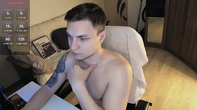 handsome guy01 online show from 10/02/25, 04:38