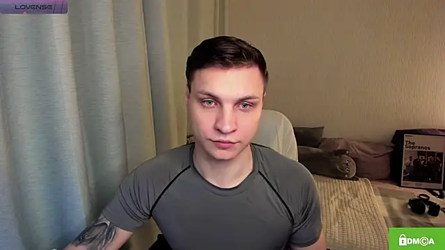 Snapshot of handsome_guy01 chatting on 05/21/26, 07:44 handsome guy01 online show from 05/21/26, 07:44