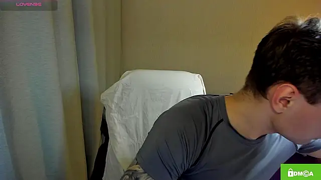 handsome guy01 online show from 03/06/26, 10:38