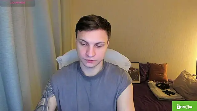 handsome guy01 online show from 03/04/26, 12:40