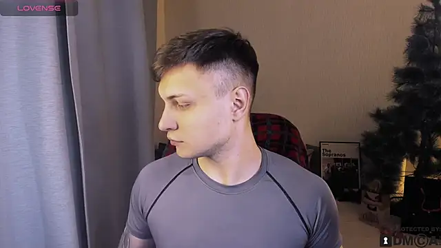 Snapshot of handsome_guy01 chatting on 01/10/26, 03:13 handsome guy01 online show from 01/10/26, 03:13