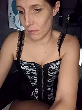 Lenchen  online show from 02/18/25, 10:47