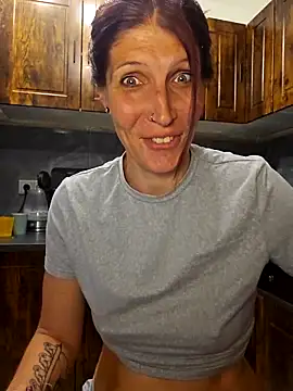 Lenchen  online show from 04/11/26, 08:12