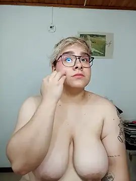 amalia love online show from 11/22/25, 11:03