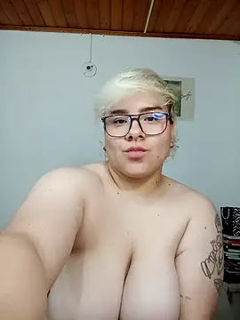 amalia love online show from 11/02/25, 08:08