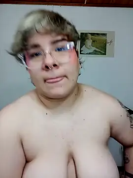 Snapshot of amalia_love chatting on 01/18/25, 10:17 amalia love online show from 01/18/25, 10:17