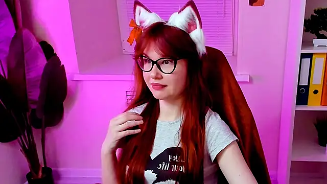 CarolGiggly online show from 11/17/25, 08:35