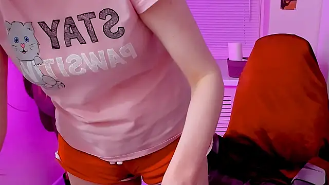 CarolGiggly online show from 10/23/25, 08:13