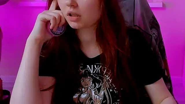 Snapshot of CarolGiggly chatting on 06/28/26, 11:44 CarolGiggly online show from 06/28/26, 11:44