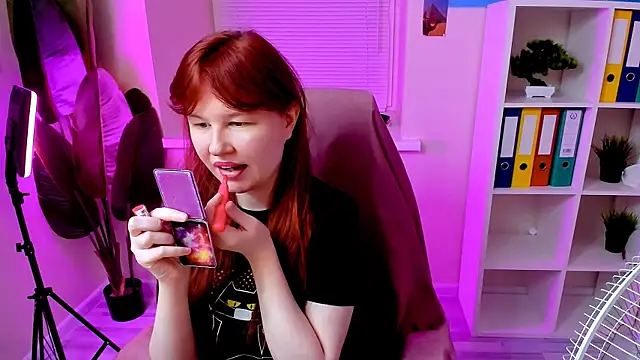 CarolGiggly online show from 11/25/25, 11:48