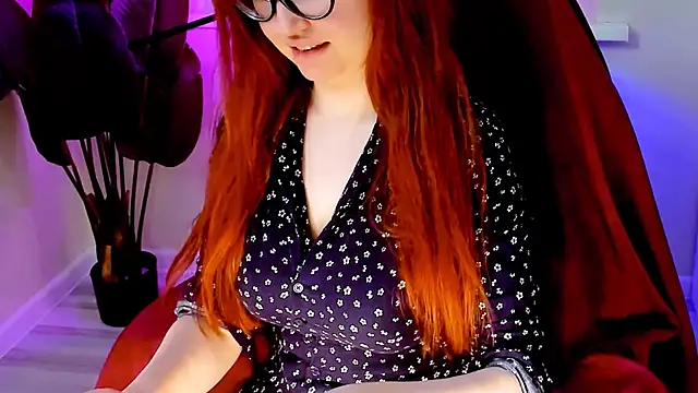 CarolGiggly online show from 12/21/25, 12:46