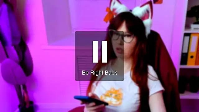 Snapshot of CarolGiggly chatting on 09/23/25, 06:04 CarolGiggly online show from 09/23/25, 06:04