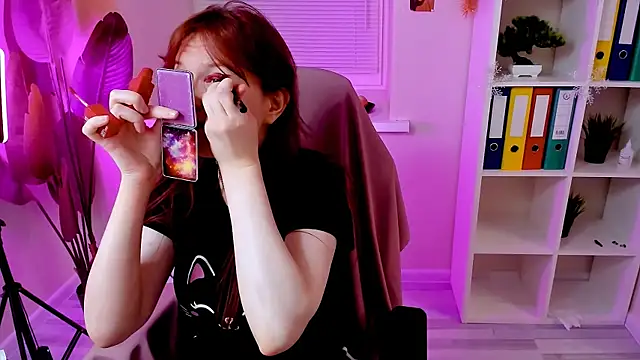 CarolGiggly online show from 12/15/25, 02:06